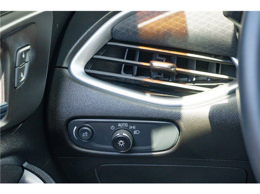 Used 2025 Chevrolet Malibu RS w/ LPO, Floor Liner Package FWD image 10