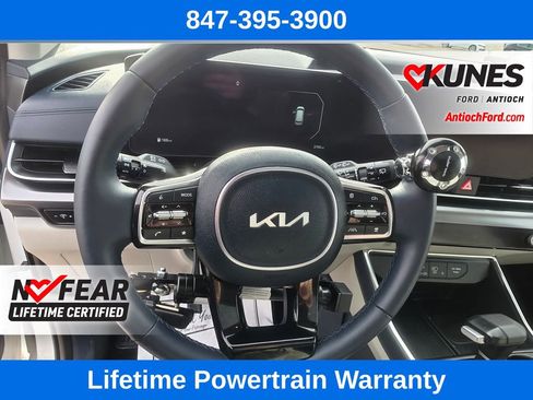 Used 2025 Kia Carnival SX Prestige image 45