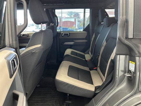 Used 2022 Ford Bronco Wildtrak image 14