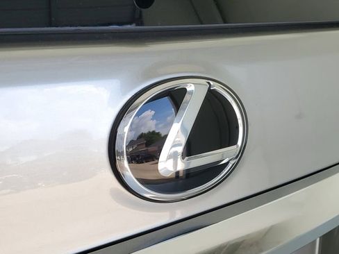 Used 2023 Lexus GX 460 Premium w/ Premium Package image 8