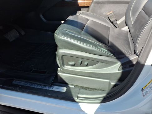 Used 2017 Chevrolet Tahoe LT image 12