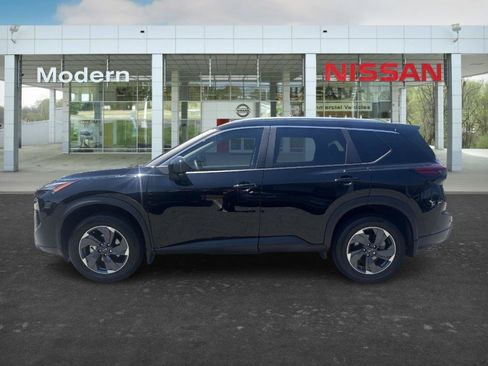 Certified 2026 Nissan Rogue SV w/ SV Premium Package FWD image 3