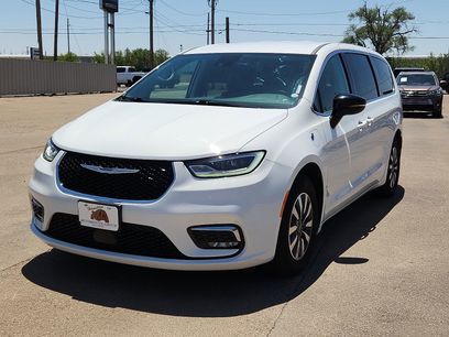 Used 2024 Chrysler Pacifica Limited