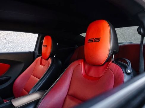 Used 2010 Chevrolet Camaro SS w/ RS Package image 20