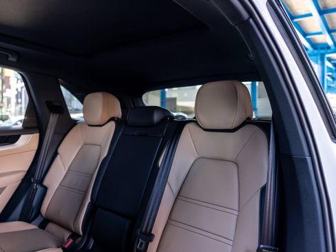 Certified 2026 Porsche Cayenne S AWD/4WD image 30