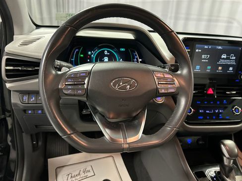 Used 2020 Hyundai Ioniq SEL image 13