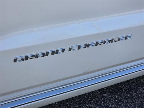 Used 2015 Jeep Grand Cherokee Summit w/ Platinum Series Group image 33