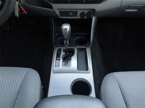 Used 2015 Toyota Tacoma PreRunner image 19