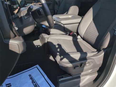 Used 2025 Chevrolet Silverado 1500 LT image 19