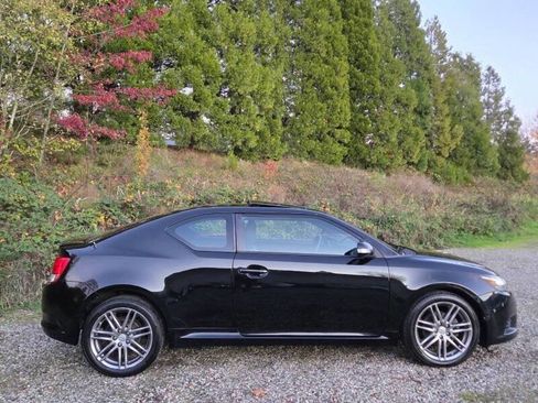 Used 2012 Scion tC Base 2dr Coupe 6A image 4