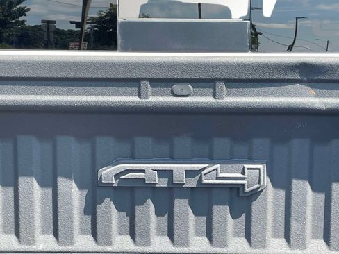 Used 2022 GMC Sierra 1500 AT4 w/ AT4 Premium Package AWD/4WD image 10