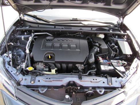 Used 2017 Toyota Corolla LE w/ Carpet Mat Package (TMS) FWD image 37