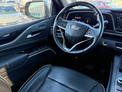 Used 2024 Cadillac Escalade Sport RWD image 10