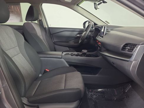 Used 2025 Nissan Rogue SV FWD image 20