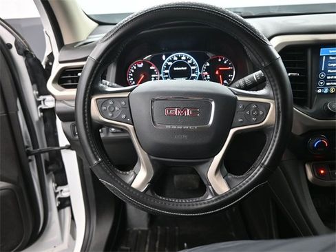 Used 2021 GMC Acadia Denali w/ Denali Technology Package image 2