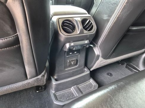 Used 2023 Jeep Wrangler Unlimited Sahara w/ Cold Weather Group AWD/4WD image 16