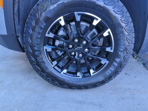 Used 2026 Chevrolet Traverse Z71 w/ LPO, Floor Liner Package AWD/4WD image 25