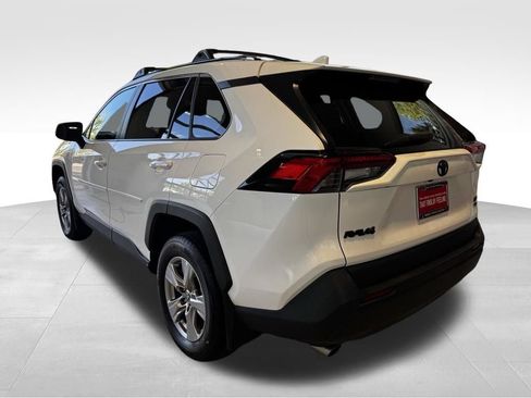 Used 2023 Toyota RAV4 XLE AWD/4WD image 4
