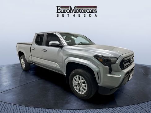 Used 2024 Toyota Tacoma SR5 RWD image 7