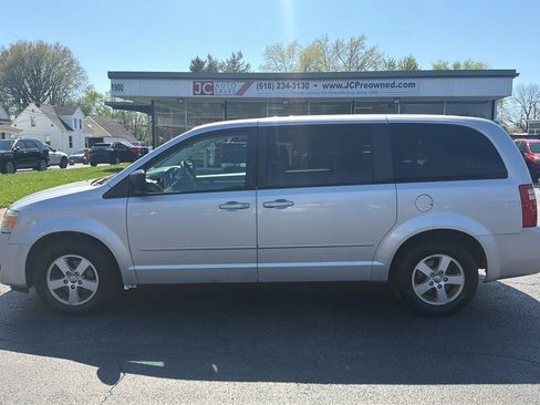 Used 2010 Dodge Grand Caravan SE FWD image 8