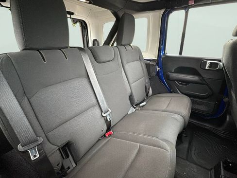 Used 2019 Jeep Wrangler Unlimited Sahara AWD/4WD image 23