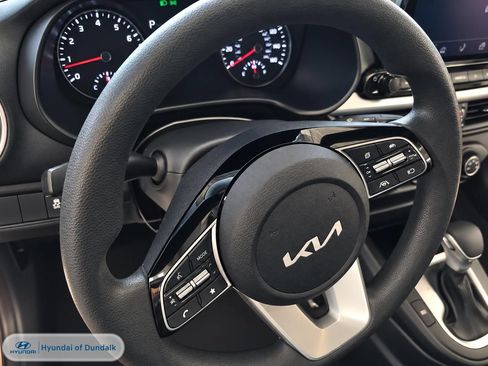 Used 2022 Kia Forte LXS FWD image 10