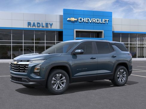 New 2026 Chevrolet Equinox LT FWD image 2