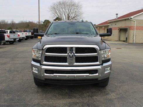 Used 2017 RAM 3500 SLT w/ Luxury Group image 8
