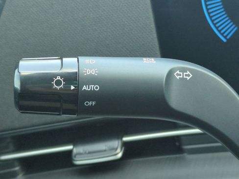 New 2026 Hyundai Kona SEL Premium FWD image 30