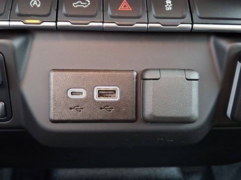 Used 2024 GMC Sierra 1500 Pro w/ Pro Value Package image 21