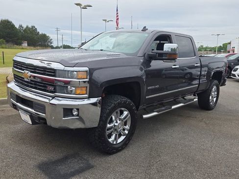Used 2016 Chevrolet Silverado 2500 LTZ w/ Duramax Plus Package AWD/4WD image 3