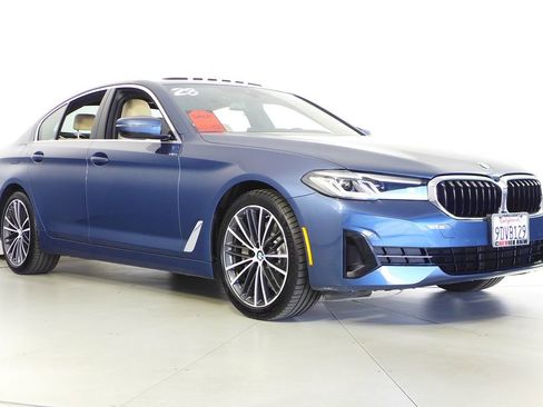 Used 2023 BMW 530i 530i w/ Convenience Package image 4