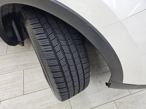 Used 2017 Ford Explorer Limited image 46