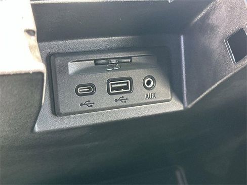 Used 2023 Chevrolet Silverado 3500 High Country image 41