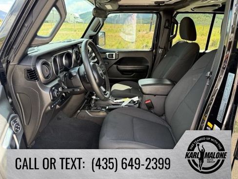 Used 2023 Jeep Wrangler Unlimited w/ Cold Weather Group AWD/4WD image 14