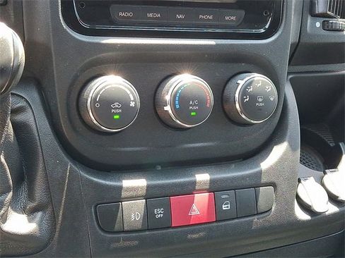 Used 2021 RAM ProMaster 2500 w/ Convenience Group image 19