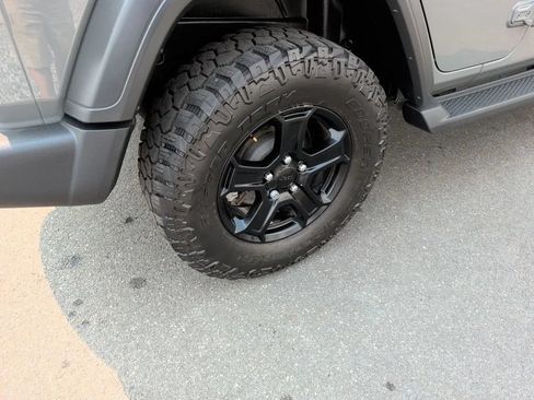 Used 2021 Jeep Wrangler Unlimited Sport AWD/4WD image 18