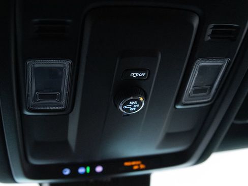 Used 2025 Chevrolet Tahoe LT image 32