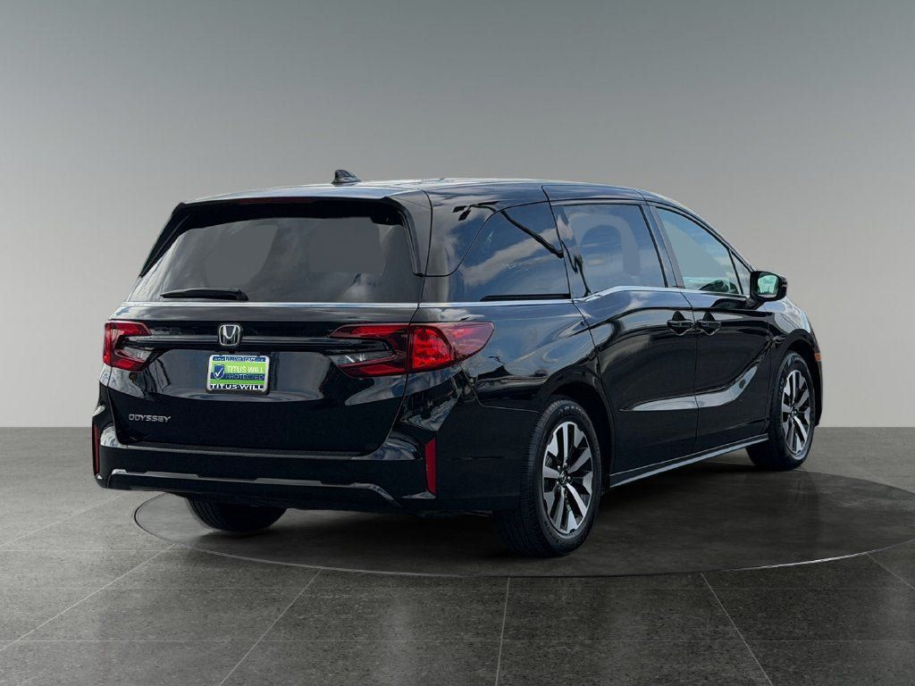 Used 2025 Honda Odyssey EX-L image 9
