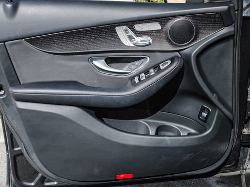 Certified 2022 Mercedes-Benz GLC 300 image 24