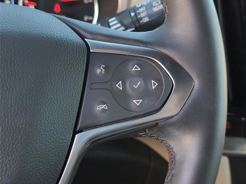 Used 2023 Chevrolet Traverse Premier image 21