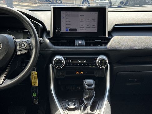 Certified 2023 Toyota RAV4 LE AWD/4WD image 23