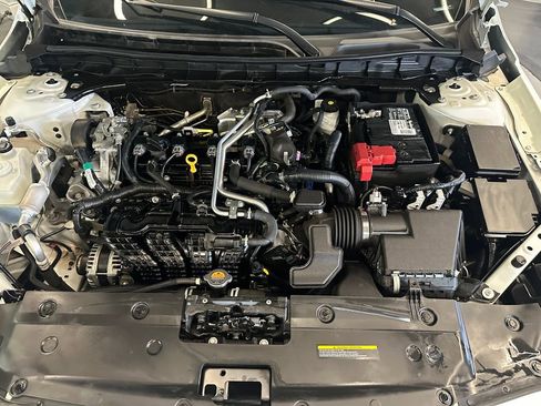 Used 2022 Nissan Altima 2.5 SV w/ SV Premium Package AWD/4WD image 22