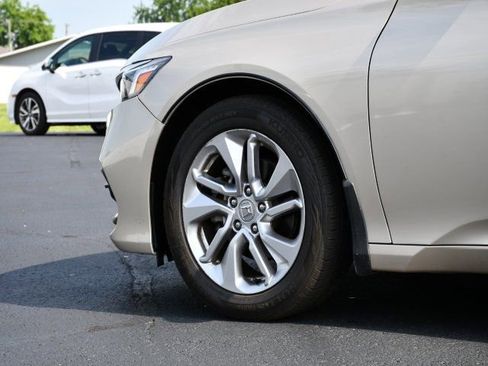 Used 2019 Honda Accord LX image 12