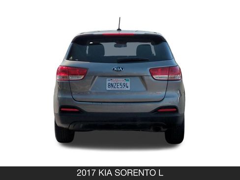 Used 2017 Kia Sorento L FWD image 8