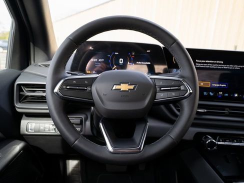 New 2025 Chevrolet Silverado EV LT image 29