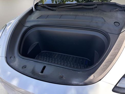 Used 2023 Tesla Model Y Long Range AWD/4WD image 19