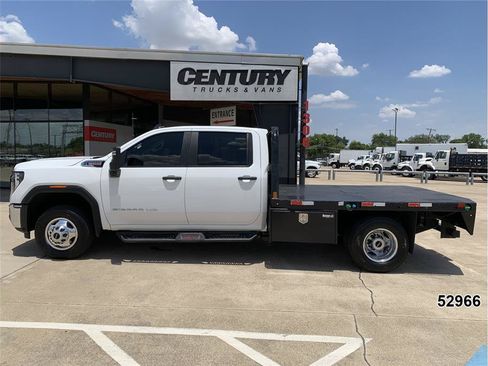 Used 2024 GMC Sierra 3500 Pro w/ Convenience Package AWD/4WD image 4