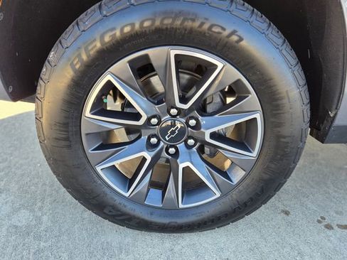 Used 2022 Chevrolet Tahoe Z71 image 10