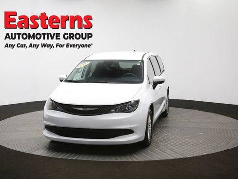 Used 2023 Chrysler Voyager LX FWD image 53